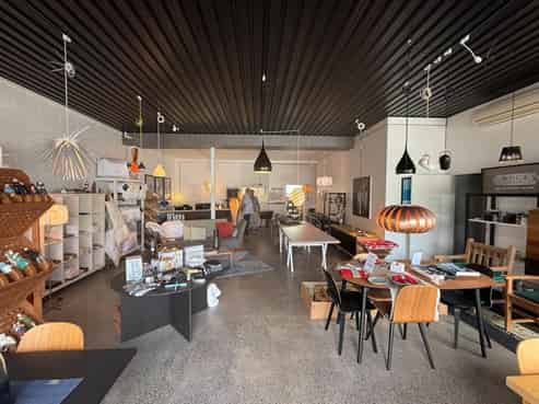 Ground Floor Showroom / Office