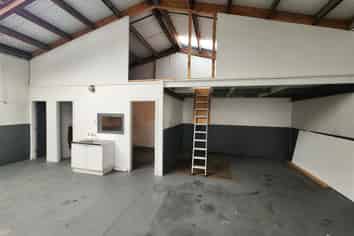 Warehouse, workshop or mancave