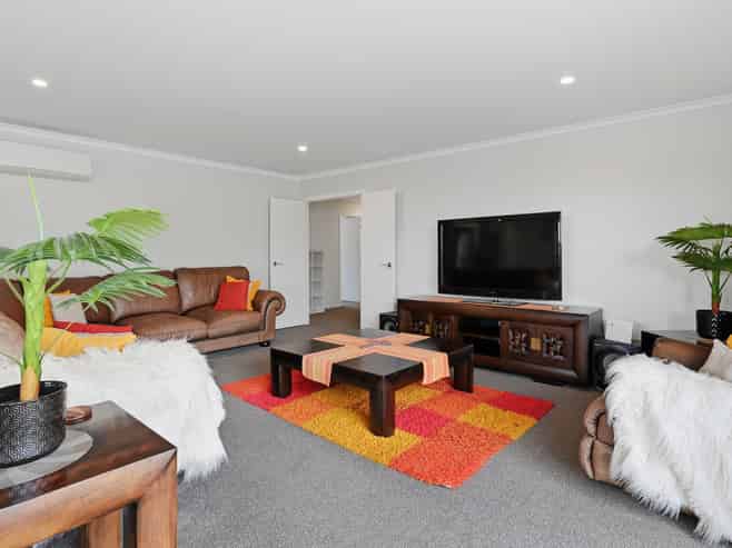 67 Goodwin Crescent, Pyes Pa