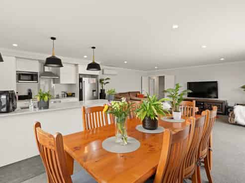 67 Goodwin Crescent, Pyes Pa