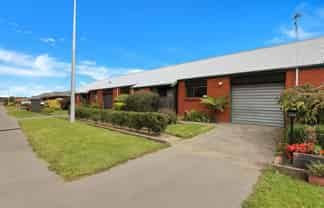 103 Chalmers Avenue, Hampstead