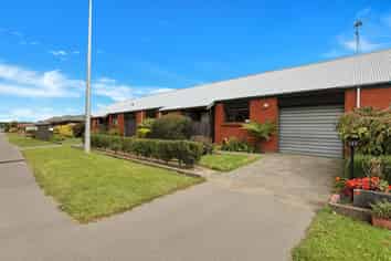 103 Chalmers Avenue, Hampstead