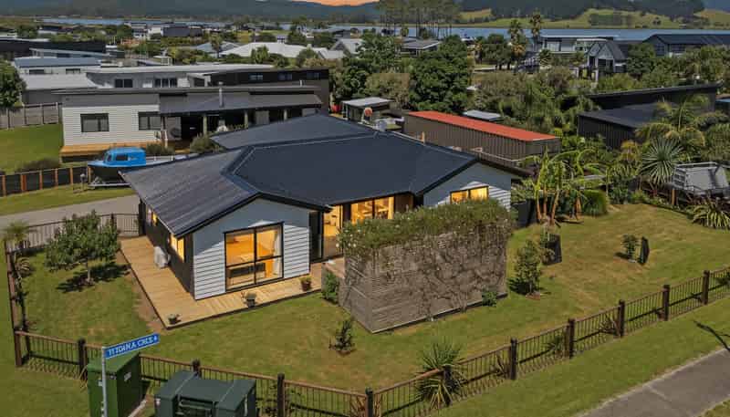 150 Harbour Drive, Matarangi
