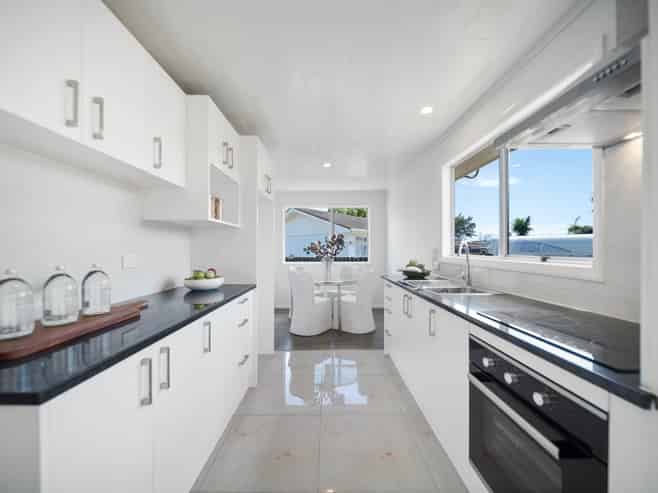 17  Sandrine Avenue, Clover Park