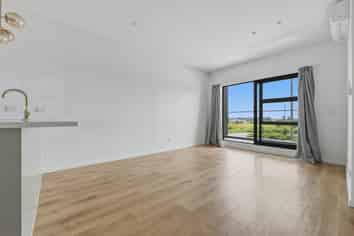 2/25 Flat Bush School Road, Flat Bush