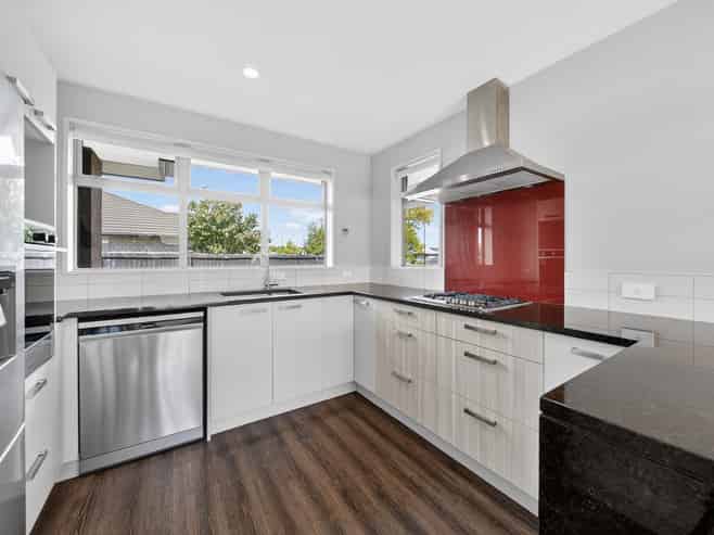 7 Carradale Avenue, Yaldhurst