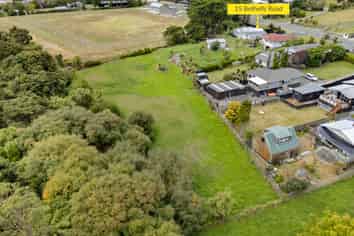 15 Bethells Road, Waitakere