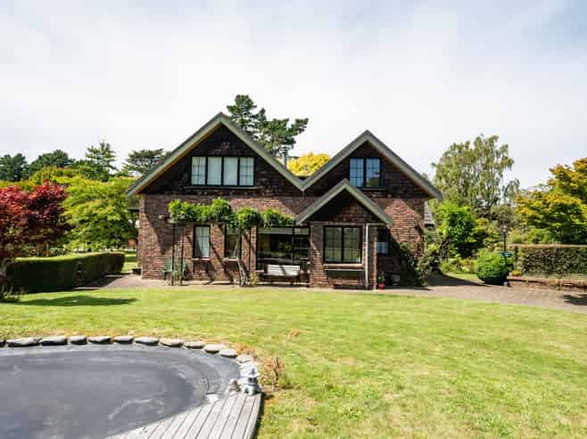 165 Lansdowne Road, Richmond