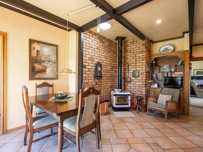 165 Lansdowne Road, Richmond