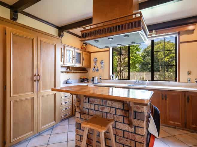 165 Lansdowne Road, Richmond