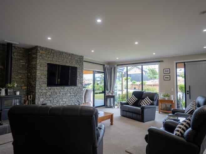 45 Meadowstone Street, Gleniti