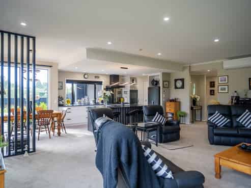 45 Meadowstone Street, Gleniti