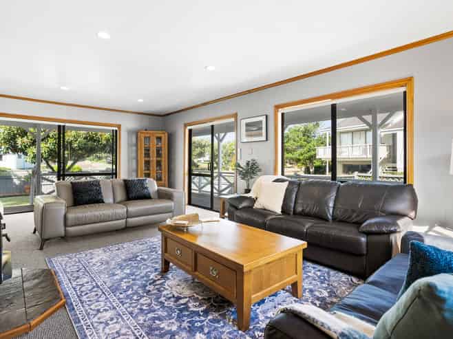 13 El Dorado Leader, Pauanui