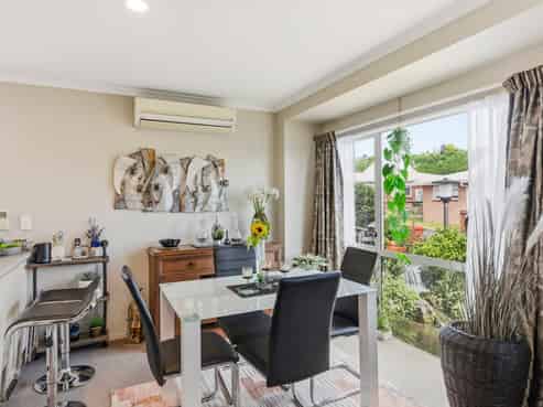 12/17 Redwood Close, Paraparaumu