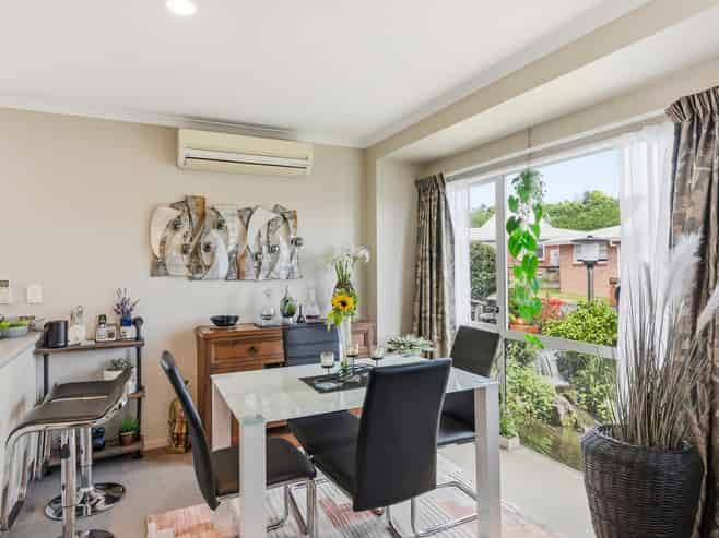 12/17 Redwood Close, Paraparaumu