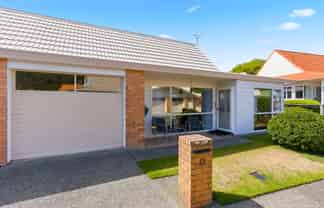 12/17 Redwood Close, Paraparaumu