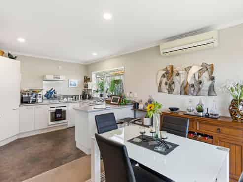 12/17 Redwood Close, Paraparaumu