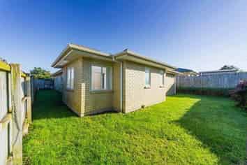34 Robin Brooke Drive, Flat Bush