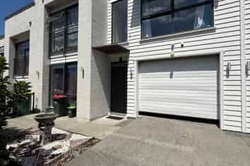 90 Matairangi Avenue, Totara Heights