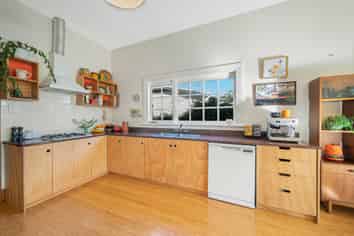 11 Woodhouse Street, Linwood