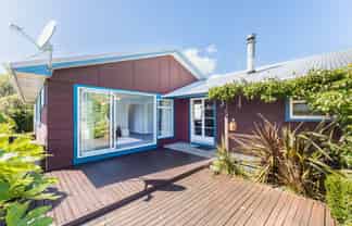 8 Rata Road, Raumati Beach