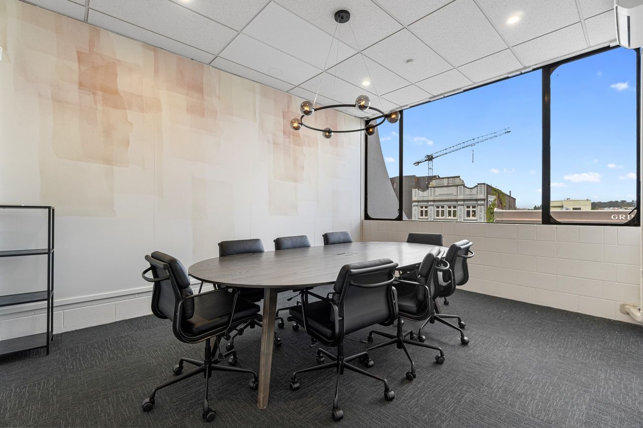 Design-Led & Functional Office in Hamilton East - Vista 4