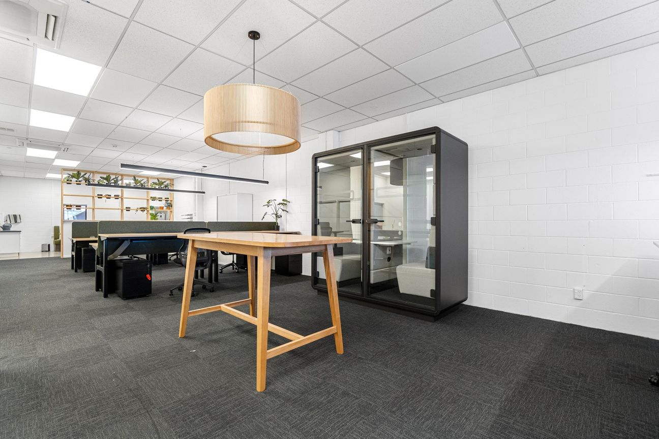 Design-Led & Functional Office in Hamilton East - Vista 5
