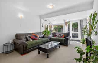 3B Pukatea Street, Eastbourne