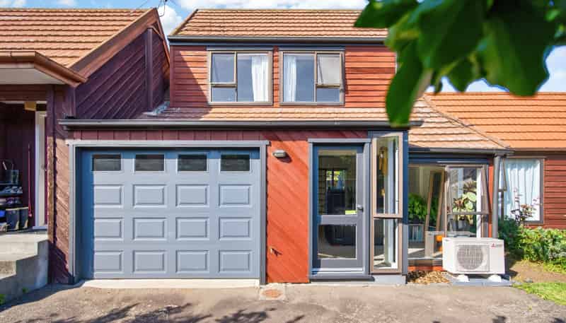 3B Pukatea Street, Eastbourne