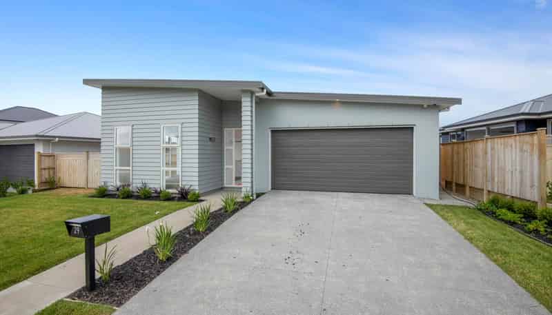 29 Kukuwai Avenue, Red Beach