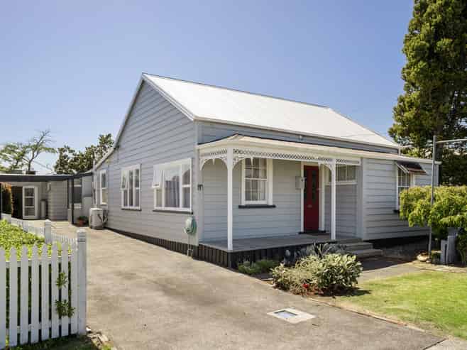 13 Hannan Road, Whitianga