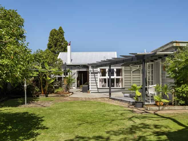 13 Hannan Road, Whitianga