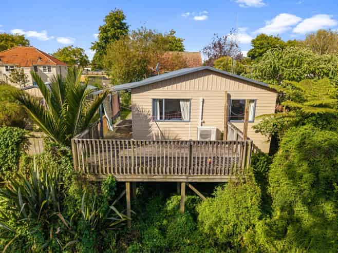 100A Fairfield Road, Fairfield