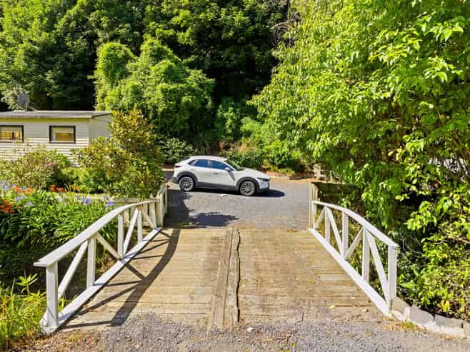 89  Glen Road, THE GLEN