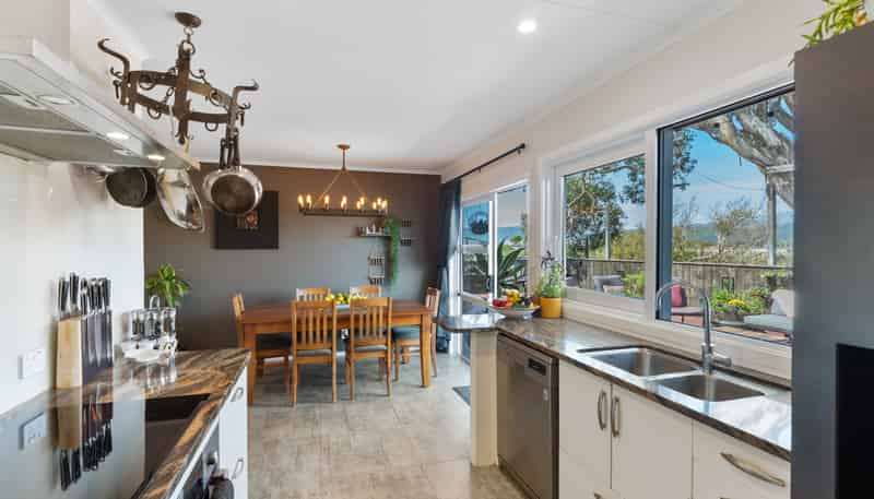 51 Toru Road, Paraparaumu Beach