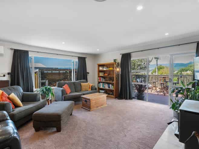 51 Toru Road, Paraparaumu Beach