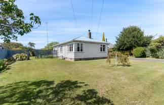 11 Strasbourge Street, Martinborough