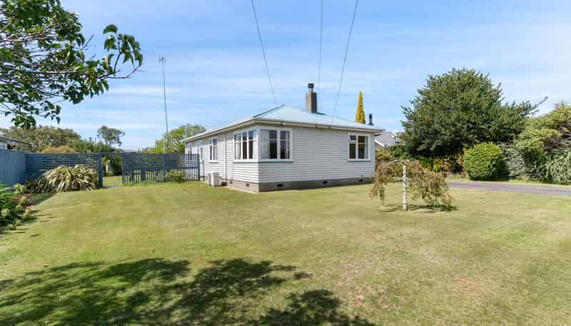 11 Strasbourge Street, Martinborough