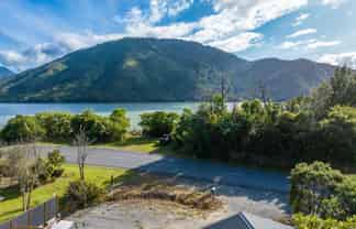 758 Queen Charlotte Drive, Anakiwa and Surrounds