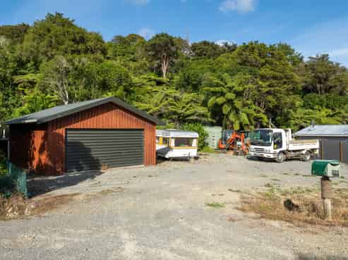 758 Queen Charlotte Drive, Anakiwa and Surrounds