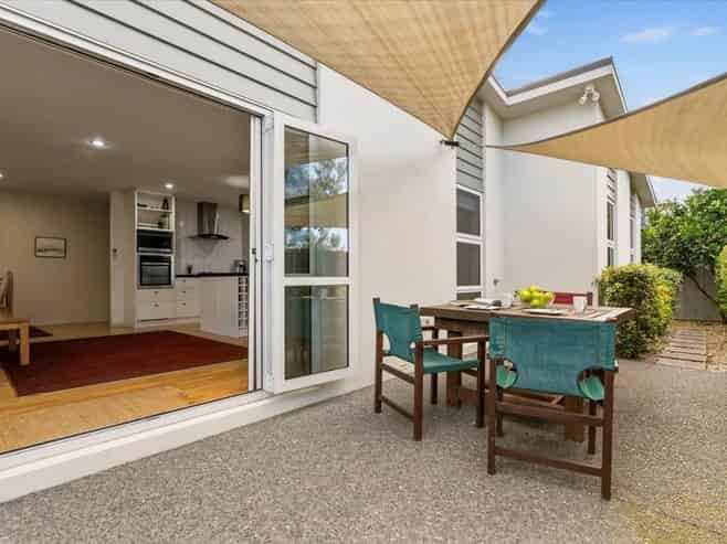 2 Ella Place, Papamoa