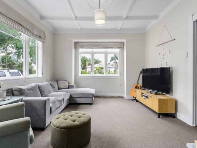 1 Hall Lane, Frankton