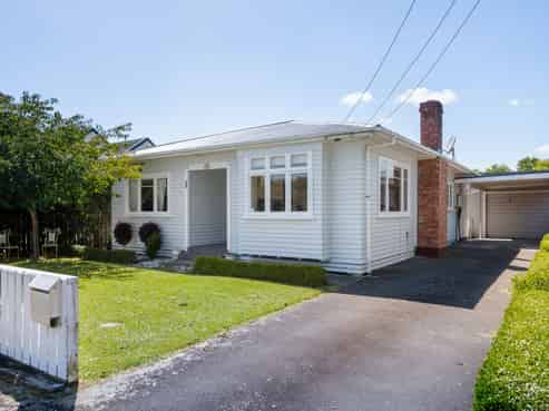 1 Hall Lane, Frankton
