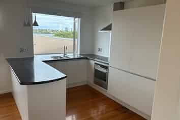 2/26 Otakau Road, Milford