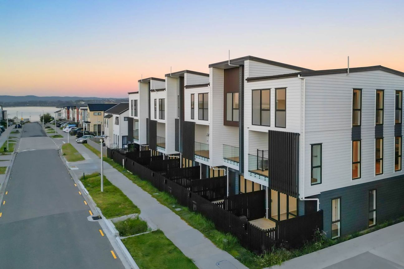 Contemporary Design. Effortless Living. - Поглед 2
