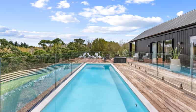 30 Hull Road, Waitoki