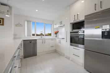 69 Bluebird Crescent, Unsworth Heights