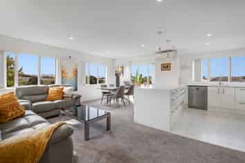 69 Bluebird Crescent, Unsworth Heights