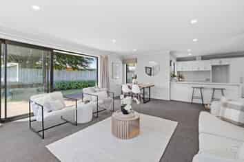 7 Woodham Drive, Allenton