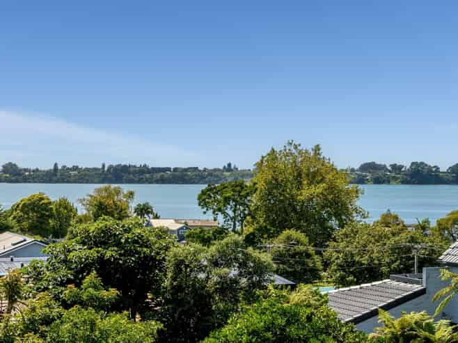 43a Thirteenth Avenue, Avenues